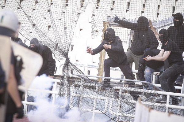 &Omicron;&Iota; &laquo;&Pi;&Omicron;&Upsilon;&Theta;&Epsilon;&Nu;&Alpha;&Delta;&Epsilon;&Sigma;&raquo; &Sigma;&Chi;&Omicron;&Lambda;&Iota;&Alpha;&Zeta;&Omicron;&Upsilon;&Nu; -&Mu;&Epsilon; &Tau;&Omicron;&Nu; &Delta;&Iota;&Kappa;&Omicron; &Tau;&Omicron;&Upsilon;&Sigma; &Tau;&Rho;&Omicron;&Pi;&Omicron;- &Tau;&Omicron;&Nu; &Tau;&Epsilon;&Lambda;&Iota;&Kappa;&Omicron; &Kappa;&Upsilon;&Pi;&Epsilon;&Lambda;&Lambda;&Omicron;&Upsilon; &Tau;&Omicron;&Upsilon; &Pi;&Epsilon;&Rho;&Alpha;&Sigma;&Mu;&Epsilon;&Nu;&Omicron;&Upsilon; &Sigma;&Alpha;&Beta;&Beta;&Alpha;&Tau;&Omicron;&Upsilon; (&Omicron; &Pi;&Iota;&Omicron; &Tau;&Alpha;&Iota;&Rho;&Iota;&Alpha;&Sigma;&Tau;&Omicron;&Sigma; &Tau;&Epsilon;&Lambda;&Iota;&Kappa;&Omicron;&Sigma; &Pi;&Omicron;&Upsilon; &Theta;&Alpha; &Mu;&Pi;&Omicron;&Rho;&Omicron;&Upsilon;&Sigma;&Epsilon; &Nu;&Alpha; &Gamma;&Iota;&Nu;&Epsilon;&Iota;)