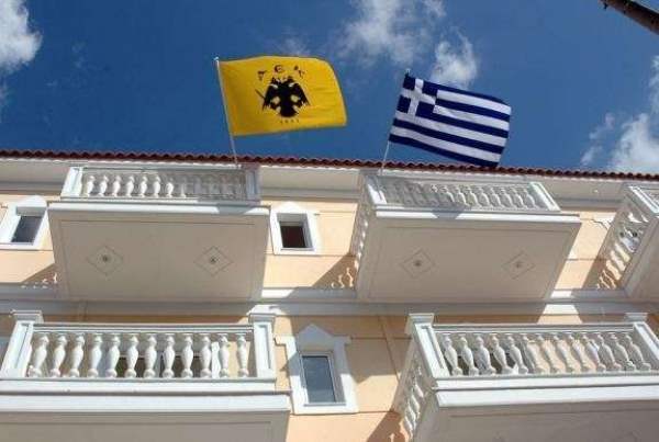 ΜΠΡΟΣ ΓΚΡΕΜΟΣ ΚΑΙ ΠΙΣΩ «ΤΙΓΡΗΣ» (ΑΠΟ ΤΗ ΜΙΑ Τ’ ΑΔΙΕΞΟΔΑ, ΑΠΟ ΤΗΝ ΑΛΛΗ ΤΑ «ΧΟΥΛΙΓΚΑΝΙΑ»)