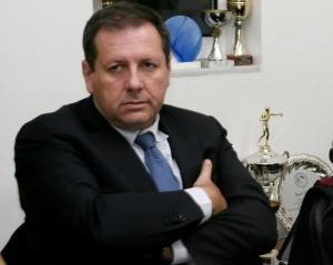 &Tau;&Alpha; &Epsilon;&Sigma;&Omicron;&Delta;&Alpha; &Alpha;&Pi;&Omicron; &Tau;&Alpha; &Epsilon;&Iota;&Sigma;&Iota;&Tau;&Eta;&Rho;&Iota;&Alpha; &Tau;&Eta;&Sigma; &Kappa;.&Alpha;.&Epsilon;. &Alpha;.&Epsilon;.&Kappa;. (&Kappa;&Alpha;&Iota; &Mu;&Iota;&Alpha; &Epsilon;&Xi;&Eta;&Gamma;&Eta;&Sigma;&Eta; &Gamma;&Iota;&Alpha;&Tau;&Iota; &Omicron; &Alpha;&Gamma;&Gamma;&Epsilon;&Lambda;&Omicron;&Pi;&Omicron;&Upsilon;&Lambda;&Omicron;&Sigma; &Epsilon;&Iota;&Nu;&Alpha;&Iota; &Epsilon;&Nu;&Alpha;&Sigma; &Alpha;&Pi;&Omicron; &Epsilon;&Mu;&Alpha;&Sigma;)