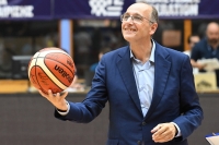 &Omicron;&Tau;&Alpha;&Nu; &Eta; &Epsilon;.&Omicron;.&Kappa;. &Epsilon;&Iota;&Nu;&Alpha;&Iota; (&Kappa;&Alpha;&Iota; &Pi;&Alpha;&Rho;&Alpha;&Mu;&Epsilon;&Nu;&Epsilon;&Iota;) &Theta;&Epsilon;&Alpha;&Tau;&Eta;&Sigma; (&Alpha;&Pi;&Omicron; &Tau;&Eta;&Nu; &Epsilon;&Theta;&Nu;&Iota;&Kappa;&Eta; &Kappa;18 &Mu;&Epsilon;&Chi;&Rho;&Iota; &Tau;&Omicron;&Nu; &Gamma;&Iota;&Alpha;&Nu;&Nu;&Eta;)