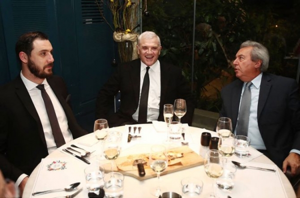 &Omicron;&Iota; &laquo;&Pi;&Omicron;&Upsilon;&Theta;&Epsilon;&Nu;&Alpha;&Delta;&Epsilon;&Sigma;&raquo; &Alpha;&Nu;&Alpha;&Rho;&Omega;&Tau;&Iota;&Omicron;&Upsilon;&Nu;&Tau;&Alpha;&Iota; &Gamma;&Iota;&Alpha; &Tau;&Eta;&Nu; &Delta;&Iota;&Omicron;&Iota;&Kappa;&Eta;&Tau;&Iota;&Kappa;&Eta; &Epsilon;&Pi;&Alpha;&Rho;&Kappa;&Epsilon;&Iota;&Alpha; &Tau;&Eta;&Sigma; &Pi;.&Alpha;.&Epsilon;. &Sigma;&Tau;&Omicron; &Zeta;&Eta;&Tau;&Eta;&Mu;&Alpha; &Tau;&Eta;&Sigma; &Tau;&Iota;&Mu;&Omega;&Rho;&Iota;&Alpha;&Sigma; &Tau;&Omicron;&Upsilon; &laquo;&Gamma;&Alpha;&Upsilon;&Rho;&Omicron;&Upsilon; &Tau;&Omicron;&Upsilon; &Beta;&Omicron;&Rho;&Rho;&Alpha;&raquo; (&Sigma;&Kappa;&Omicron;&Pi;&Iota;&Mu;&Omicron;&Tau;&Eta;&Tau;&Alpha; Ή &Alpha;&Mu;&Epsilon;&Lambda;&Epsilon;&Iota;&Alpha;;)