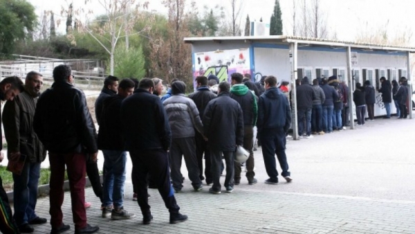 &Omicron;&Iota; &laquo;&Pi;&Omicron;&Upsilon;&Theta;&Epsilon;&Nu;&Alpha;&Delta;&Epsilon;&Sigma;&raquo; &Sigma;&Chi;&Omicron;&Lambda;&Iota;&Alpha;&Zeta;&Omicron;&Upsilon;&Nu; &Tau;&Omicron;&Nu; &Phi;&Epsilon;&Tau;&Iota;&Nu;&Omicron; &Mu;.&Omicron;. &Epsilon;&Iota;&Sigma;&Iota;&Tau;&Eta;&Rho;&Iota;&Omega;&Nu; &Tau;&Eta;&Sigma; &Alpha;.&Epsilon;.&Kappa;. (&Pi;&Omicron;&Lambda;&Upsilon; &Kappa;&Alpha;&Lambda;&Upsilon;&Tau;&Epsilon;&Rho;&Alpha; &Alpha;&Pi;&Omicron; &Pi;&Epsilon;&Rho;Y&Sigma;I &Alpha;&Lambda;&Lambda;&Alpha; &Chi;&Epsilon;&Iota;&Rho;&Omicron;&Tau;&Epsilon;&Rho;&Alpha; &Alpha;&Pi;&Omicron; &Tau;&Eta;&Nu; &laquo;&Pi;&Epsilon;&Rho;&Iota;&Omicron;&Delta;&Omicron; &Nu;&Tau;&Epsilon;&Mu;&Eta;&raquo;)