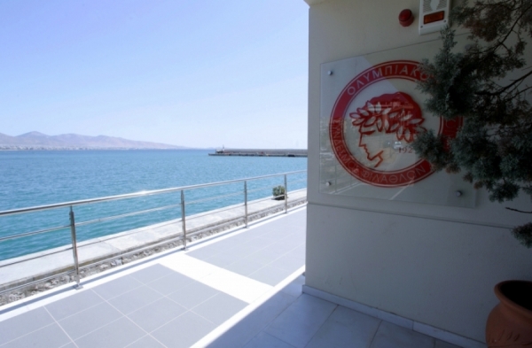 &Omicron;&Iota; &laquo;&Pi;&Omicron;&Upsilon;&Theta;&Epsilon;&Nu;&Alpha;&Delta;&Epsilon;&Sigma;&raquo; &Pi;&Alpha;&Rho;&Omicron;&Upsilon;&Sigma;&Iota;&Alpha;&Zeta;&Omicron;&Upsilon;&Nu; &Tau;&Omicron;&Nu; &Iota;&Sigma;&Omicron;&Lambda;&Omicron;&Gamma;&Iota;&Sigma;&Mu;&Omicron; &Tau;&Omicron;&Upsilon; &Gamma;&Alpha;&Upsilon;&Rho;&Omicron;&Upsilon; &Gamma;&Iota;&Alpha; &Tau;&Eta;&Nu; &Pi;&Epsilon;&Rho;&Iota;&Omicron;&Delta;&Omicron; 2017-2018 (&Mu;&Epsilon;&Iota;&Omega;&Theta;&Eta;&Kappa;&Alpha;&Nu; &Tau;&Alpha; &Chi;&Rho;&Epsilon;&Eta; &Chi;&Omega;&Rho;&Iota;&Sigma; &Delta;&Alpha;&Nu;&Epsilon;&Iota;&Alpha; &Kappa;&Alpha;&Iota; &Alpha;.&Mu;.&Kappa;.)