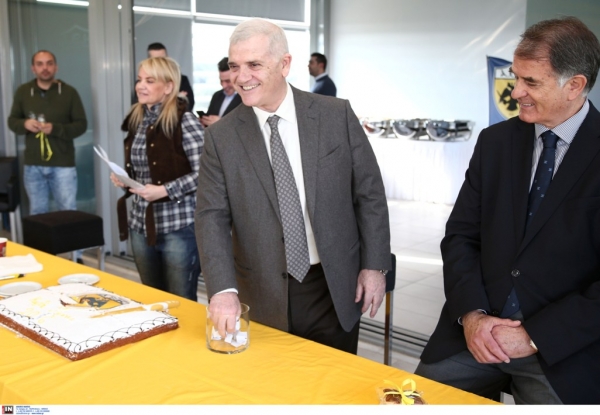 &Pi;&Omega;&Sigma; &Mu;&Pi;&Omicron;&Rho;&Epsilon;&Iota; &Mu;&Iota;&Alpha; &Delta;&Iota;&Omicron;&Iota;&Kappa;&Eta;&Sigma;&Eta;-&Iota;&Delta;&Iota;&Omicron;&Kappa;&Tau;&Eta;&Sigma;&Iota;&Alpha; &Nu;&Alpha; &Gamma;&Iota;&Nu;&Epsilon;&Iota; &Epsilon;&Pi;&Iota;&Kappa;&Iota;&Nu;&Delta;&Upsilon;&Nu;&Eta; &Gamma;&Iota;&Alpha; &Tau;&Eta;&Nu; &Iota;&Delta;&Iota;&Alpha; &Tau;&Eta;&Nu; &Epsilon;&Tau;&Alpha;&Iota;&Rho;&Epsilon;&Iota;&Alpha; &Tau;&Eta;&Sigma; (&Eta; &Pi;&Epsilon;&Rho;&Iota;&Pi;&Tau;&Omega;&Sigma;&Eta; &Tau;&Eta;&Sigma; &Pi;.&Alpha;.&Epsilon;. &Alpha;.&Epsilon;.&Kappa;.)