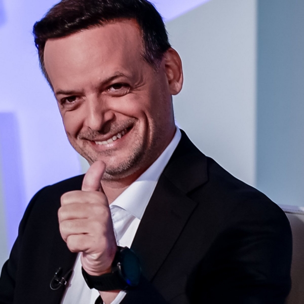 &Omicron;&Tau;&Alpha;&Nu; &Eta; &laquo;&Alpha;&Lambda;&Lambda;&Alpha;&Gamma;&Eta;&raquo; &Theta;&Epsilon;&Lambda;&Epsilon;&Iota; &Sigma;&Upsilon;&Nu;&Epsilon;&Iota;&Delta;&Eta;&Tau;&Omicron;&Pi;&Omicron;&Iota;&Eta;&Mu;&Epsilon;&Nu;&Omicron;&Upsilon;&Sigma; &Pi;&Omicron;&Lambda;&Iota;&Tau;&Epsilon;&Sigma; &Kappa;&Alpha;&Iota; &Tau;&Upsilon;&Chi;&Eta; (&Mu;&Epsilon; &Alpha;&Phi;&Omicron;&Rho;&Mu;&Eta; &Tau;&Omicron;&Nu; &Delta;&Eta;&Mu;&Omicron; &Alpha;&Theta;&Eta;&Nu;&Alpha;&Iota;&Omega;&Nu;)