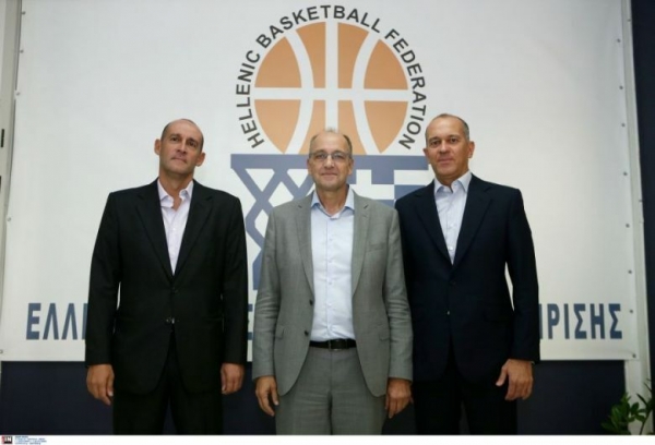 &Epsilon;.&Omicron;.&Kappa;.: &Mu;&Iota;&Alpha; &Omicron;&Mu;&Omicron;&Sigma;&Pi;&Omicron;&Nu;&Delta;&Iota;&Alpha; &Pi;&Omicron;&Upsilon; &Pi;&Alpha;&Epsilon;&Iota; &Omicron;&Lambda;&Omicron; &Kappa;&Alpha;&Iota; &Chi;&Epsilon;&Iota;&Rho;&Omicron;&Tau;&Epsilon;&Rho;&Alpha; (&Upsilon;&Pi;&Alpha;&Rho;&Chi;&Epsilon;&Iota; &Tau;&Sigma;&Iota;&Pi;&Alpha; &Sigma;&Tau;&Eta;&Nu; &Omicron;&Mu;&Omicron;&Sigma;&Pi;&Omicron;&Nu;&Delta;&Iota;&Alpha;;)